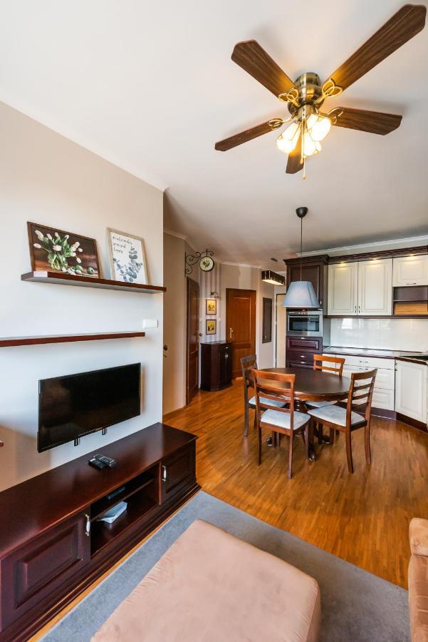 Metro Wilanowska Homely Apartment Varsovia Exterior foto